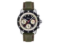 Sinn Spezialuhren 103 St Ty Hd Limited Edition Chronograph Handaufzug Edelstahl 41mm schwarzes Zifferblatt grünes Lederband – Herrenuhren Chronograph aus Edelstahl und Leder. Das Gehäuse ist rund und silber. Das Lederarmband ist grün. Das Zifferblatt ist arabisch Index und schwarz.
