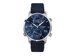 Glashütte Original Senator Cosmopolite Automatik Edelstahl 44mm blaues Zifferblatt blaues Textilband – Herrenuhren Uhr mit Datum aus Edelstahl. Das Gehäuse ist rund und silber. Das Textilarmband ist blau. Das Zifferblatt ist ein Index in blau.