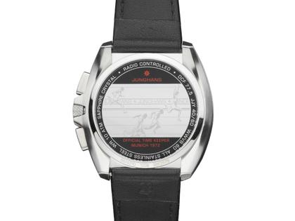 Junghans 1972 Mega Solar Chronograph Funkuhr Edelstahl 43mm schwarzes Zifferblatt schwarzes Lederband – Herrenuhren Chronograph aus Edelstahl und Leder. Das Gehäuse ist rund und silber. Das Lederarmband ist schwarz. Das Zifferblatt ist ein Index in schwarz. – Ansicht 3