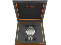 Juwelier Roller Mido Multifort Patrimony Powerwind Automatik Edelstahl 40mm schwarzes Zifferblatt Metallband M40.407.11.061.00 Full Set mit Garantie Occasion – Herrenuhren Uhr mit Datum aus Edelstahl. Das Gehäuse ist rund und silber. Das Edelstahlarmband ist silber. Das Zifferblatt ist ein Index in schwarz. – Ansicht 5