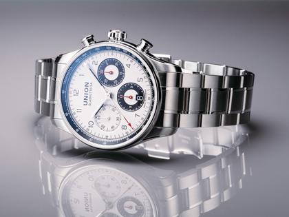 Union Glashütte Belisar Chronograph Automatik Edelstahl 40mm weißes Zifferblatt Metallband – Herrenuhren Chronograph aus Edelstahl. Das Gehäuse ist rund und silber. Das Edelstahlarmband ist silber. Das Zifferblatt ist arabisch Index und weiß. – Ansicht 3