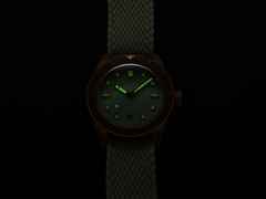 Oris Divers Sixty-Five Cotton Candy Automatik Bronze 38mm grünes Zifferblatt grünes Textilband – Damenuhren Uhr mit Datum aus Bronze und Leder. Das Gehäuse ist rund und roségold. Das Textilarmband ist grün. Das Zifferblatt ist ein Index in grün. – Ansicht 6