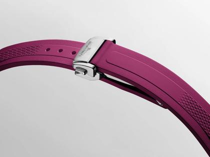 Longines Conquest Automatik Edelstahl 34mm magentafarbenes Zifferblatt magentafarbenes Kautschukband – Damenuhren Uhr mit Datum aus 750 Rotgold, Edelstahl und Kautschuk. Das Gehäuse ist rund und silber. Das Kautschuk / Kunststoff / Silikon Armband ist pink. Das Zifferblatt ist ein Index in silber. – Ansicht 6