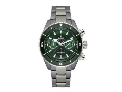Rado Captain Cook Chronograph Automatik Keramik 43mm grünes Zifferblatt graues Keramikband – Herrenuhren Chronograph aus Edelstahl, Keramik und Titan. Das Gehäuse ist rund und grau. Das Keramikarmband ist grau. Das Zifferblatt ist ein Index in grün.