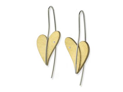 Ernstes Design Set 05 Edelstahl gelbvergoldet Herzohrhänger Brillant – Ohrschmuck Ohrhänger aus Edelstahl und und vergoldet.