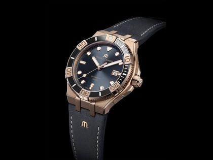 Maurice Lacroix Aikon Venturer Automatik Bronze 43mm graues Zifferblatt schwarzes Lederband und Kautschukband limitiert – Herrenuhren Uhr mit Datum aus Bronze. Das Gehäuse ist rund und roségold. Das Lederarmband ist schwarz. Das Zifferblatt ist ein Index in grau. – Ansicht 4