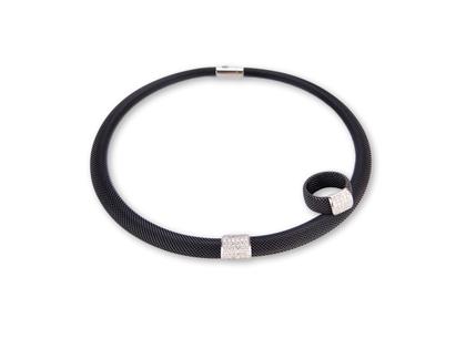 Cédé Set aus Collier und Ring Edelstahl schwarz beschichtet Brillanten – Halsschmuck Collier in schwarz und aus 750 Weißgold und Edelstahl.