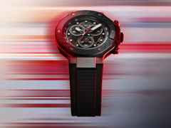 Tissot T-Race MotoGP                   2025 Chronograph Limited Edition Quarz Edelstahl 45mm schwarz-braunes Zifferblatt schwarzes Silikonband – Herrenuhren Chronograph aus Edelstahl und PVD beschichtet. Das Gehäuse ist rund und silber. Das Kautschuk / Kunststoff / Silikon Armband ist schwarz. Das Zifferblatt ist ein Index in schwarz. – Ansicht 2