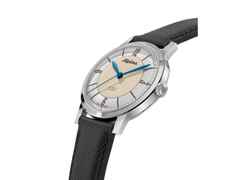 Alpina Heritage Automatik Edelstahl 38mm silberfarbenes Zifferblatt schwarzes Lederband – Herrenuhren Uhr ohne Datum aus Edelstahl und Leder. Das Gehäuse ist rund und silber. Das Lederarmband ist schwarz. Das Zifferblatt ist arabisch Index und silber. – Ansicht 2