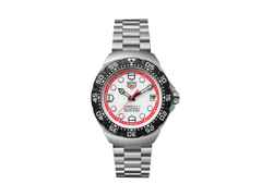 TAG Heuer Formula 1 Solargraph Quarz Edelstahl 38mm weißes Zifferblatt Metallband – Herrenuhren Uhr mit Datum aus Edelstahl und Kunststoff. Das Gehäuse ist rund und silber. Das Edelstahlarmband ist silber. Das Zifferblatt ist ein Index in weiß.
