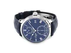 Glashütte Original Senator Chronometer Handaufzug Weißgold blau Lederband 1-58-01-05-34-30 Full Set Occasion New – Herrenuhren Uhr mit Datum aus 750 Weißgold, Edelstahl und Leder. Das Gehäuse ist rund und silber. Das Lederarmband Kroko / Alligator ist blau. Das Zifferblatt ist römisch und blau.