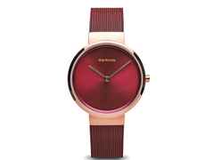 Bering 14531 Edelstahl Damenuhr rosegold rotes Zifferblatt rotes Edelstahlband – Damenuhren Uhr ohne Datum aus Edelstahl und PVD beschichtet. Das Gehäuse ist rund und roségold. Das Edelstahlarmband ist rot. Das Zifferblatt ist ohne Zeichen und rot.