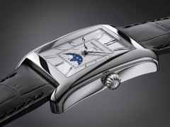 Frederique Constant Classics Carree Moonphase Automatik Edelstahl 42x30mm silbernes Zifferblatt schwarzes Lederband – Herrenuhren Uhr ohne Datum aus Edelstahl und Leder. Das Gehäuse ist rechteckig und silber. Das Lederarmband ist schwarz. Das Zifferblatt ist ein Index in silber. – Ansicht 4
