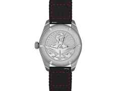 Alpina Startimer Pilot Automatik Edelstahl 40mm schwarzes Zifferblatt schwarzes Textilband – Herrenuhren Uhr mit Datum aus Edelstahl. Das Gehäuse ist rund und silber. Das Textilarmband ist schwarz. Das Zifferblatt ist arabisch Index und schwarz. – Ansicht 3
