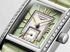 Longines DolceVita   Mini Quarz Edelstahl 22x29mm Brillantbesatz grünes Zifferblatt grünes Lederband – Damenuhren Uhr ohne Datum aus Edelstahl, Leder und vergoldet. Das Gehäuse ist rechteckig und silber. Das Lederarmband Kroko / Alligator ist grün. Das Zifferblatt ist römisch und grün. – Ansicht 2