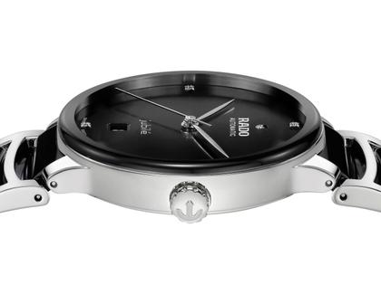 Rado Centrix Diamonds Automatik Edelstahl 39,5mm schwarzes Zifferblatt mit Brillanten Metallband – Herrenuhren Uhr mit Datum aus Edelstahl und Keramik. Das Gehäuse ist rund und silber. Das Keramikarmband ist schwarz. Das Zifferblatt ist ein Index in schwarz. – Ansicht 3