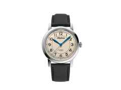 Alpina Heritage Automatik Edelstahl 38mm beiges Zifferblatt schwarzes Lederband – Herrenuhren Uhr ohne Datum aus Edelstahl und Leder. Das Gehäuse ist rund und silber. Das Lederarmband ist schwarz. Das Zifferblatt ist arabisch Index und beige.