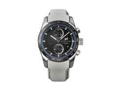 Porsche Design Custom Built Timepieces Watchmakers Choice "LuganoBlau" Chronograph Automatik Titan 42mm schwarzes Zifferblatt graues Lederband – Herrenuhren Chronograph aus Edelstahl, Leder und Titan. Das Gehäuse ist rund und grau. Das Lederarmband ist grau. Das Zifferblatt ist ein Index in schwarz.