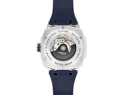 Alpina Alpiner Extreme Automatik Edelstahl 41mm blaues Zifferblatt blaues Kautschukband – Herrenuhren Uhr mit Datum aus Edelstahl und Kautschuk. Das Gehäuse ist rund und silber. Das Kautschuk / Kunststoff / Silikon Armband ist blau. Das Zifferblatt ist ein Index in blau. – Ansicht 2