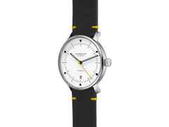 Sternglas Naos Edition Bauhaus X Gelb Automatik Edelstahl 38mm beiges Zifferblatt schwarzes Lederband – Herrenuhren Uhr mit Datum aus Edelstahl. Das Gehäuse ist rund und silber. Das Lederarmband ist schwarz. Das Zifferblatt ist ein Index in beige. – Ansicht 3