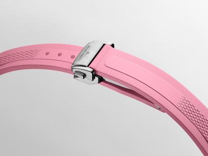 Longines Conquest Automatik Edelstahl 34mm rosafarbenes Zifferblatt rosafarbenes Kautschukband – Damenuhren Uhr mit Datum aus Edelstahl und Kautschuk. Das Gehäuse ist rund und silber. Das Kautschuk / Kunststoff / Silikon Armband ist rosa. Das Zifferblatt ist ein Index in rosa. – Ansicht 5
