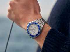 Longines HydroConquest Sylt Edition 2026 Automatik Edelstahl 42mm weißes Zifferblatt Metallband – Herrenuhren Uhr mit Datum aus Edelstahl und Keramik. Das Gehäuse ist rund und silber. Das Edelstahlarmband ist silber. Das Zifferblatt ist ein Index in weiß. – Ansicht 18