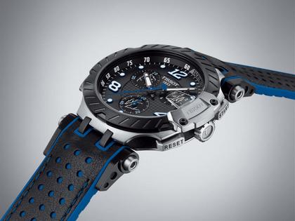 Tissot T-Race MotoGP               2020 / 2021 Chronograph Limited Edition Thomas Lüthi Quarz – Herrenuhren Chronograph aus Edelstahl und PVD beschichtet. Das Gehäuse ist rund und silber. Das Lederarmband ist schwarz. Das Zifferblatt ist arabisch Index und schwarz. – Ansicht 2