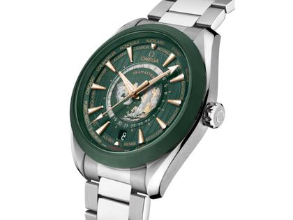 Omega Seamaster Aqua Terra 150M Automatik Edelstahl 43mm grünes Zifferblatt Metallband – Herrenuhren Uhr mit Datum aus 750 Gelbgold, Edelstahl und Keramik. Das Gehäuse ist rund und silber. Das Edelstahlarmband ist silber. Das Zifferblatt ist ein Index in grün. – Ansicht 3