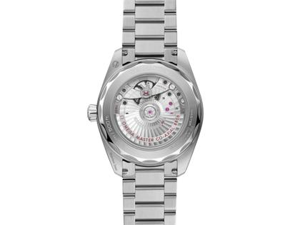 Omega Seamaster Railmaster Automatik Edelstahl 38mm graues Zifferblatt Metallband – Herrenuhren Uhr ohne Datum aus Edelstahl. Das Gehäuse ist rund und silber. Das Edelstahlarmband ist silber. Das Zifferblatt ist arabisch Index und grau. – Ansicht 3