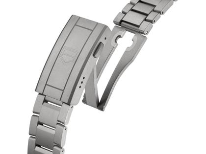 TAG Heuer Aquaracer Professional 200 Solargraph Quarz Titan 40mm schwarzes Zifferblatt Metallband – Herrenuhren Uhr mit Datum aus Titan. Das Gehäuse ist rund und grau. Das Titanarmband ist grau. Das Zifferblatt ist ein Index in schwarz. – Ansicht 6