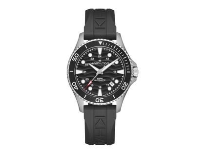 Hamilton Khaki Navy Scuba Automatik Edelstahl 40mm schwarzes Zifferblatt schwarzes Kautschukband – Herrenuhren Uhr mit Datum aus Edelstahl. Das Gehäuse ist rund und silber. Das Kautschuk / Kunststoff / Silikon Armband ist schwarz. Das Zifferblatt ist arabisch Index und schwarz.