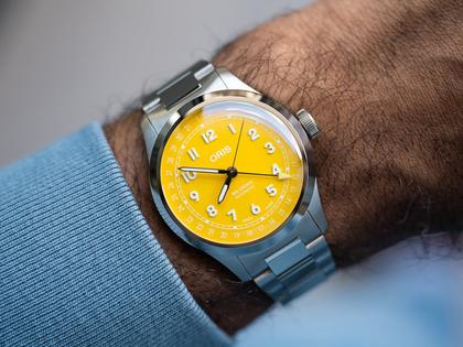 Oris Big Crown Pointer Date Automatik Edelstahl 40mm gelbes Zifferblatt Metallband – Herrenuhren Uhr mit Datum aus Edelstahl. Das Gehäuse ist rund und silber. Das Edelstahlarmband ist silber. Das Zifferblatt ist arabisch und gelb. – Ansicht 10