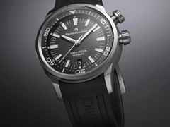 Maurice Lacroix Pontos S Diver Automatik Edelstahl 42mm schwarzes Zifferblatt schwarzes Kautschukband – Herrenuhren Uhr mit Datum aus Edelstahl und Kautschuk. Das Gehäuse ist rund und silber. Das Kautschuk / Kunststoff / Silikon Armband ist schwarz. Das Zifferblatt ist ein Index in schwarz. – Ansicht 4