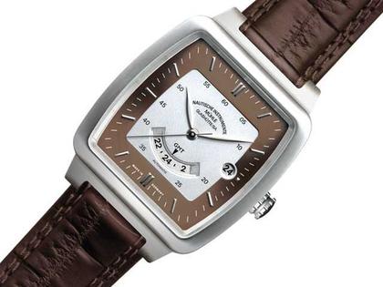 Mühle Glashütte Passagier I braun Herrenuhr GMT mit Datum – Herrenuhren Uhr mit Datum aus Edelstahl. Das Armband ist ein Lederarmband Kroko / Alligator. Der Zifferblatt ist ein Index.