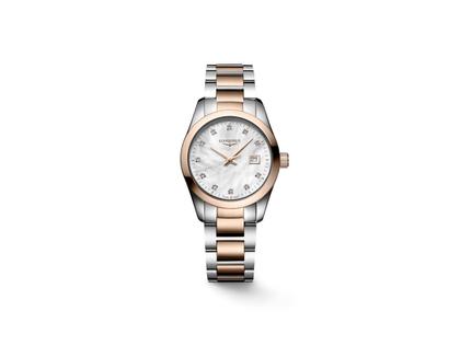 Longines Conquest Classic Quarz Edelstahl 29,5mm weißes Perlmutt-Zifferblatt mit Diamanten Metallband – Damenuhren Uhr mit Datum aus Edelstahl. Das Gehäuse ist rund und silber-roségold. Das Edelstahlarmband ist silber-roségold. Das Zifferblatt ist ein Index in weiß.