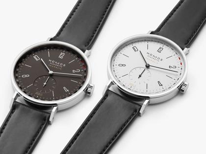 Nomos Glashütte Tangente 41 neomatik Update Automatik Edelstahl 40mm weißes Zifferblatt schwarzes Lederband – Herrenuhren Uhr mit Datum aus Edelstahl. Das Gehäuse ist rund und silber. Das Lederarmband ist schwarz. Das Zifferblatt ist arabisch Index und weiß. – Ansicht 8