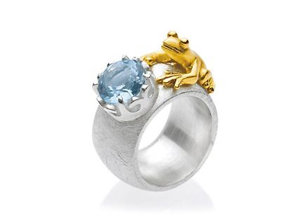 Drachenfels Design Froschkönig Damenring mit Blautopas – Ringe Ring mit Besatz aus 925 Silber.