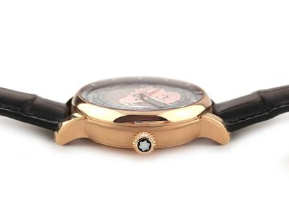 Montblanc Star Legacy Orbis Terrarum Limited Edition Automatik Roségold 43mm Lederband MB126109 Full Set Occasion – Herrenuhren Uhr ohne Datum aus 750 Rotgold. Das Gehäuse ist rund und roségold. Das Lederarmband Kroko / Alligator ist braun. Das Zifferblatt ist arabisch Index und braun. – Ansicht 3