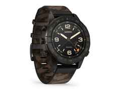 Garmin MARQ Commander Gen 3 Titan Schwarz-DLC 47mm digitales Display schwarzes Textilband – Herrenuhren Uhr Multifunktion aus DLC beschichtet, Keramik und Titan. Das Gehäuse ist rund und grau. Das Textilarmband ist schwarz. Der Zifferblatt ist digital. – Ansicht 5