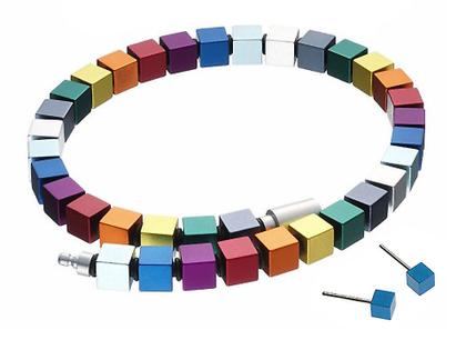 Apero Würfelkette bunt und Ohrstecker Set – Halsschmuck Collier aus Aluminium, Edelstahl und und .