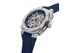 Alpina Alpiner Extreme Skeleton Automatik Edelstahl 39mm blaues Zifferblatt blaues Kautschukband – Herrenuhren Uhr ohne Datum aus Edelstahl und Kautschuk. Das Gehäuse ist rund und silber. Das Kautschuk / Kunststoff / Silikon Armband ist blau. Das Zifferblatt ist skelettiert und blau. – Ansicht 3