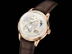 Glashütte Original PanoMaticCalendar Automatik Rotgold 42mm silbernes Zifferblatt braunes Lederband – Herrenuhren Uhr mit Kalender aus 750 Rotgold. Das Gehäuse ist rund und roségold. Das Lederarmband Kroko / Alligator ist braun. Das Zifferblatt ist ein Index in silber. – Ansicht 4