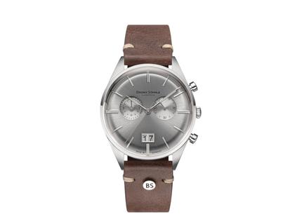 Bruno Söhnle Glashütte Merano Chronograph Quarz Edelstahl 40mm silbernes Zifferblatt braunes Lederband – Herrenuhren Chronograph aus Edelstahl. Das Gehäuse ist rund und silber. Das Lederarmband ist braun. Das Zifferblatt ist ein Index in silber.