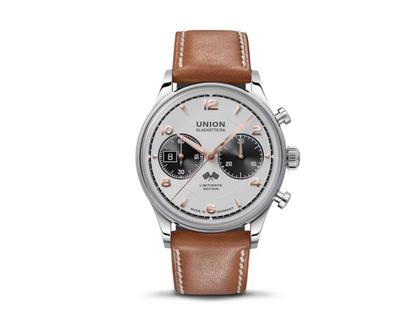 Union Glashütte Noramis Chronograph Gaisbergrennen 2023 Limitierte Edition Automatik Edelstahl 42mm silberfarbenes Zifferblatt schwarzes Lederband – Herrenuhren Chronograph aus Edelstahl. Das Gehäuse ist rund und silber. Das Lederarmband ist schwarz. Das Zifferblatt ist arabisch Index und silber. – Ansicht 2