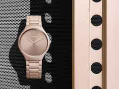 Rado True Thinline Les Couleurs Le Corbusier Quarz Keramik Pale Sienna 32123 – Damenuhren Uhr ohne Datum aus Keramik und Titan. Das Gehäuse ist rund und weiß. Das Keramikarmband ist beige. Das Zifferblatt ist ein Index in beige. – Ansicht 3