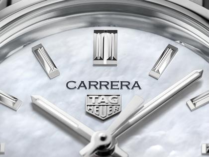 TAG Heuer Carrera Date Automatik Edelstahl 29mm weißes Perlmutt-Zifferblatt Metallband – Damenuhren Uhr mit Datum aus Edelstahl. Das Gehäuse ist rund und silber. Das Edelstahlarmband ist silber. Das Zifferblatt ist ein Index in weiß. – Ansicht 4