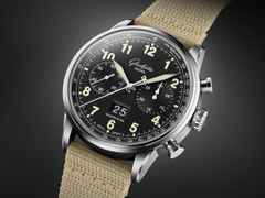 Glashütte Original Senator Chronograph Navigator Automatik Edelstahl 41mm schwarzes Zifferblatt beiges Textilband – Herrenuhren Chronograph aus Edelstahl. Das Gehäuse ist rund und silber. Das Textilarmband ist beige. Das Zifferblatt ist arabisch und schwarz. – Ansicht 5
