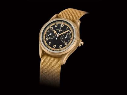 Montblanc 1858 Automatic Chronograph Monopusher Limited Edition 1858 Bronze – Herrenuhren Chronograph aus Bronze. Das Gehäuse ist rund und roségold. Das Textilarmband ist beige. Das Zifferblatt ist arabisch Index und schwarz. – Ansicht 2