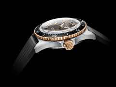 Glashütte Original SeaQ Panoramadatum Automatik Edelstahl Rotgold 43mm graues Zifferblatt schwarzes Kautschukband – Herrenuhren Uhr mit Datum aus 750 Rotgold und Edelstahl. Das Gehäuse ist rund und silber-roségold. Das Kautschuk / Kunststoff / Silikon Armband ist schwarz. Das Zifferblatt ist arabisch Index und grau. – Ansicht 3