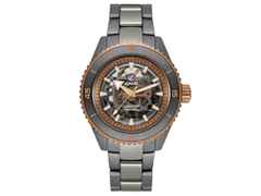 Rado Captain Cook High-Tech Ceramic Skeleton 43 mm Titan-Keramikband – Herrenuhren Uhr ohne Datum aus Keramik, PVD beschichtet und Titan. Das Gehäuse ist rund und grau. Das Keramikarmband ist grau. Das Zifferblatt ist ein Index in grau.
